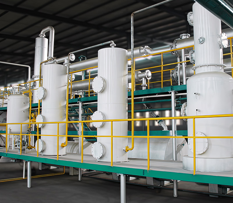 Impianto di distillazione atmosferica per olio di pirolisi